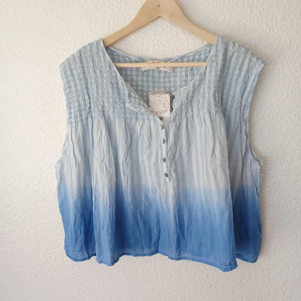 NWT Free people oversized Blue Ruffled Ombre Henley Top (XS) - Picture 3 of 6